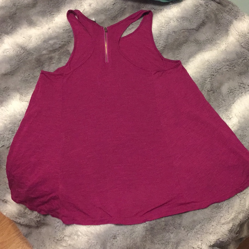 Zip-up Back tank top